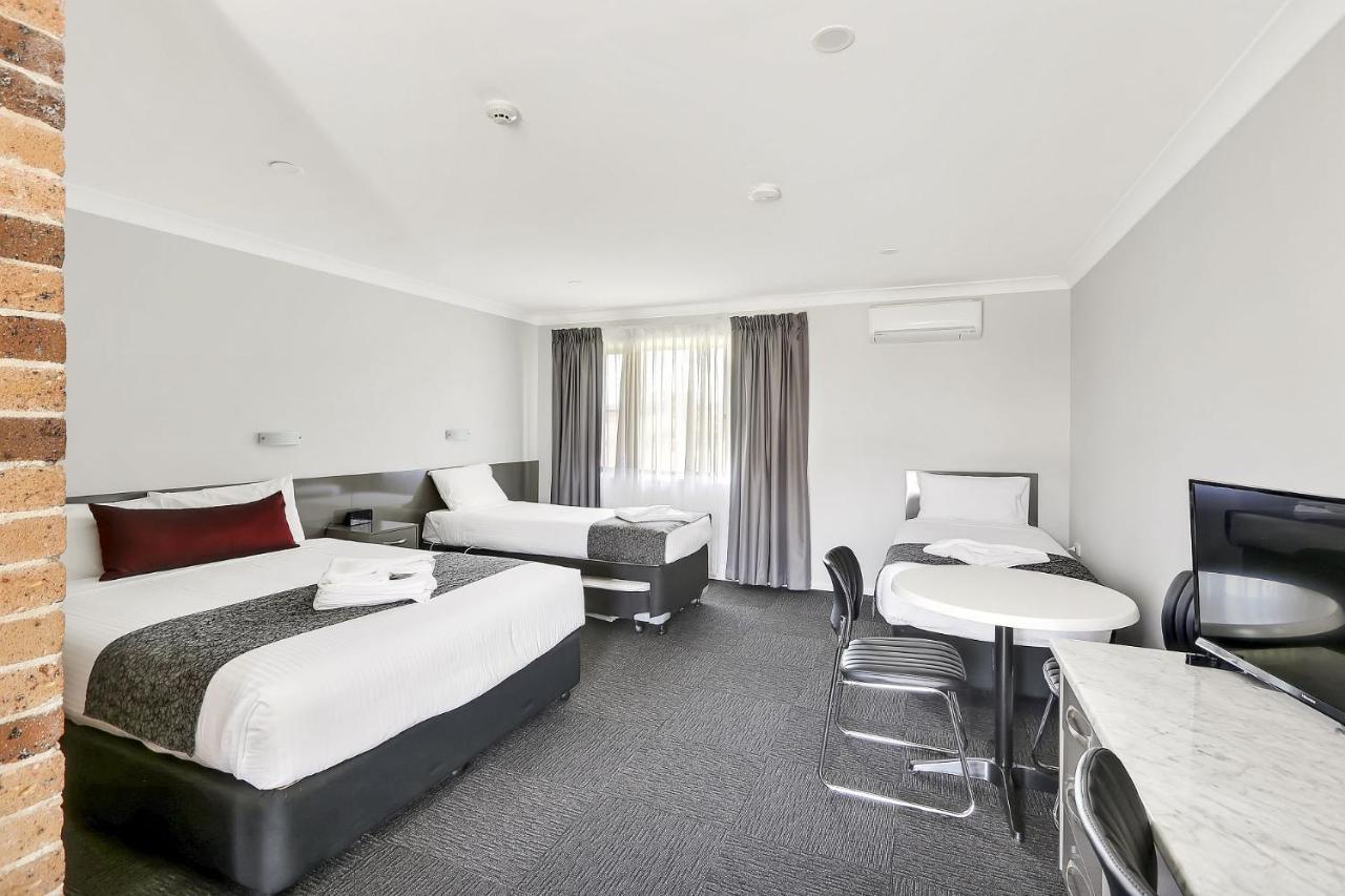 Bushman'S Motor Inn ลิทโกว์ ภายนอก รูปภาพ