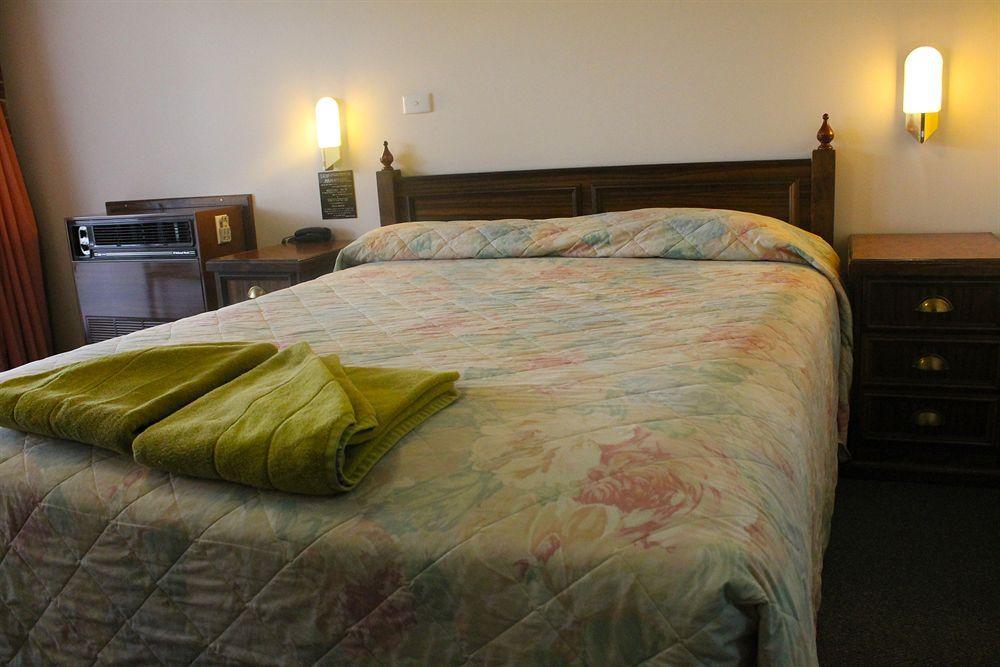 Bushman'S Motor Inn ลิทโกว์ ภายนอก รูปภาพ