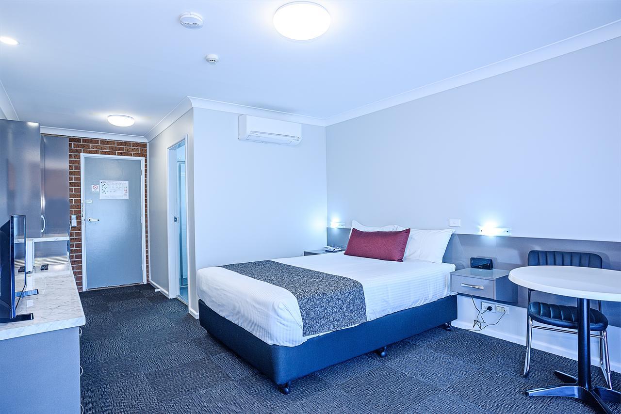 Bushman'S Motor Inn ลิทโกว์ ภายนอก รูปภาพ